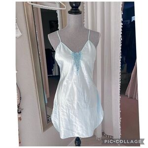 BETH MICHAELS EMBROIDERED SLIP LINGERIE VINTAGE